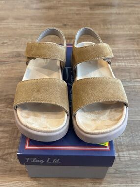 koolaburra by ugg sandals
 in Tan Suede with Adjustable Straps